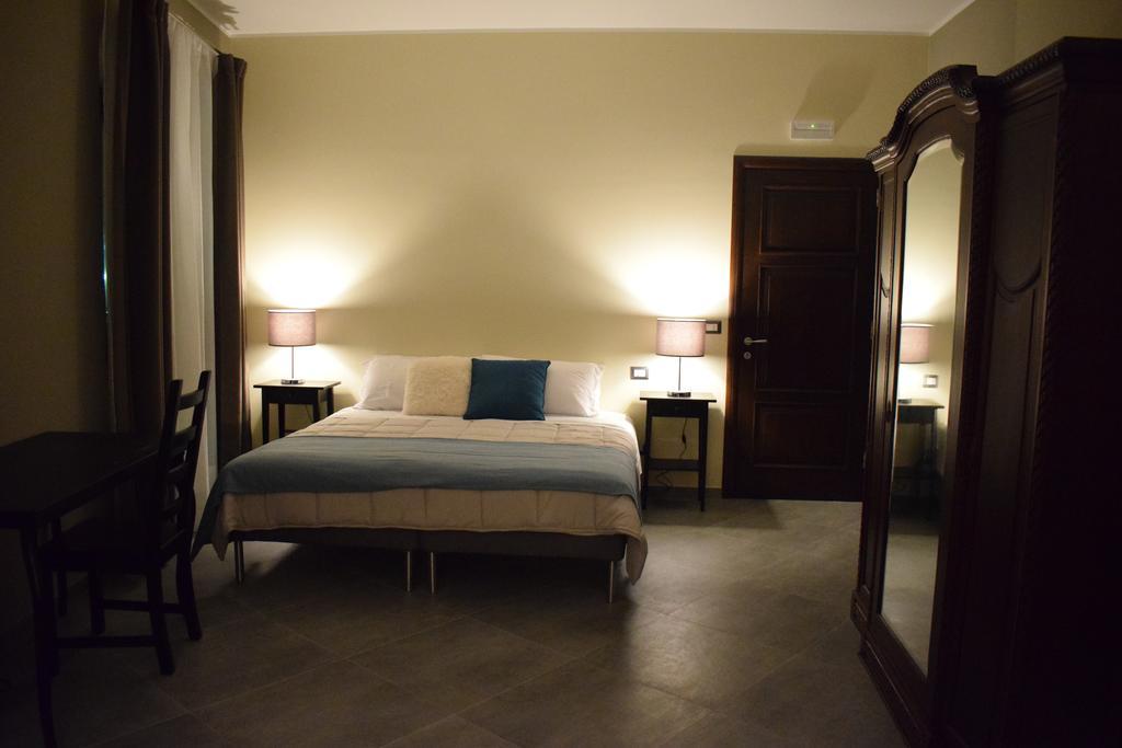 Cento Tari' Guest House Castiglione De Sicilia Bagian luar foto