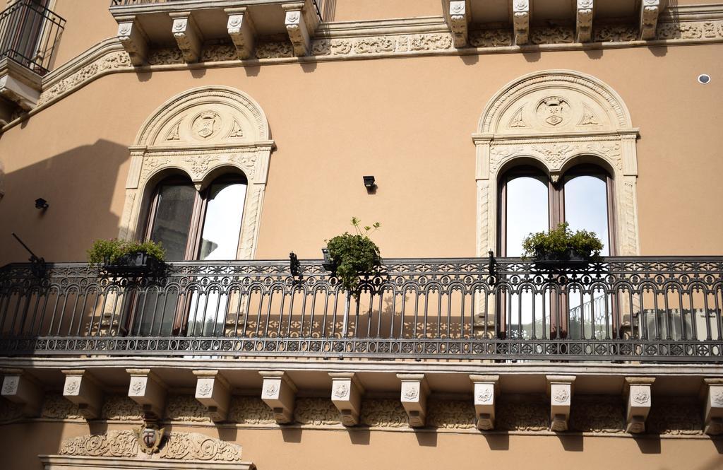 Cento Tari' Guest House Castiglione De Sicilia Bagian luar foto