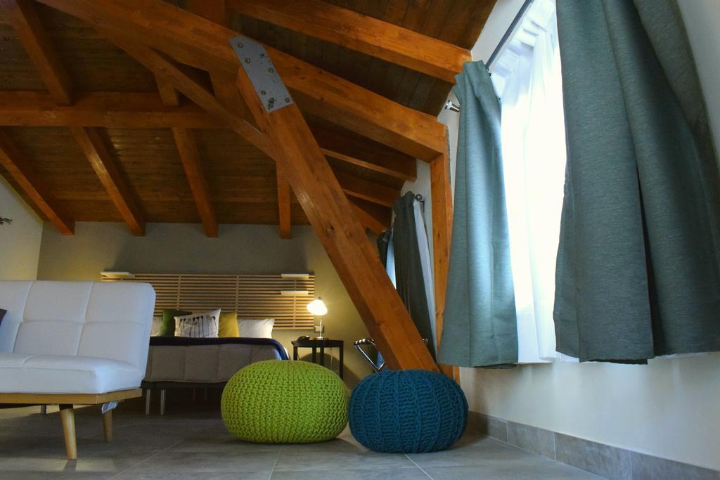 Cento Tari' Guest House Castiglione De Sicilia Bagian luar foto